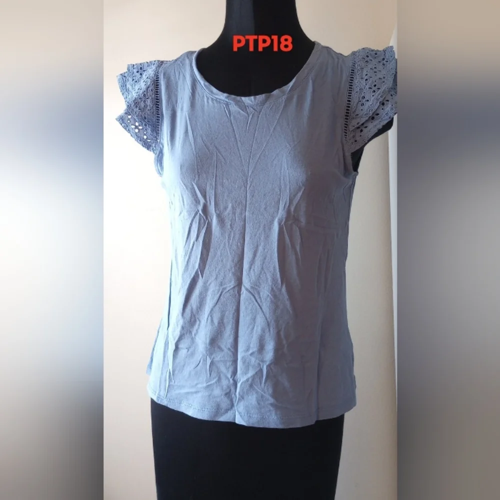 NWOT Ruffle Blue Top Medium - Picture 3 of 7